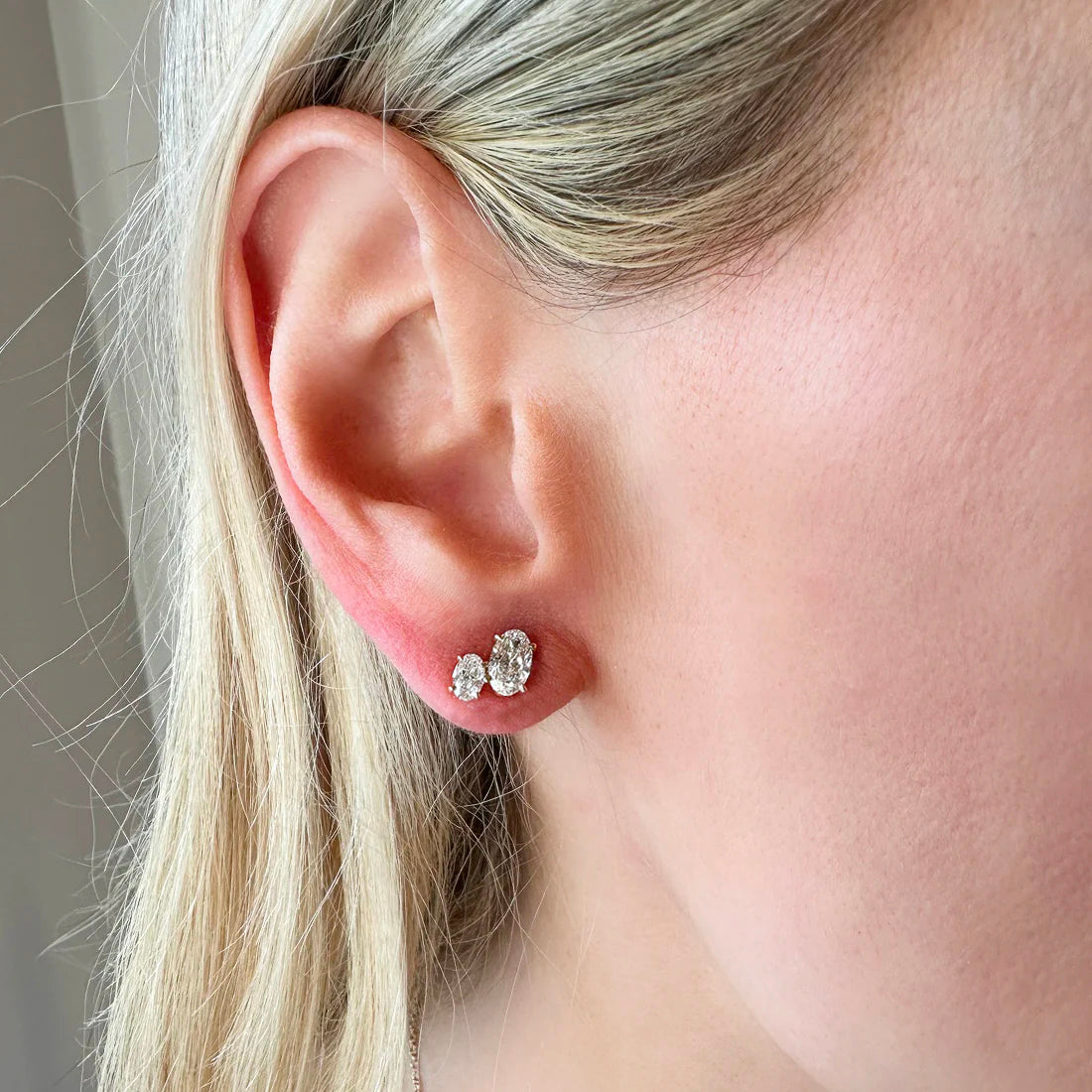 Duo Studs in White Gold with Oval Diamonds