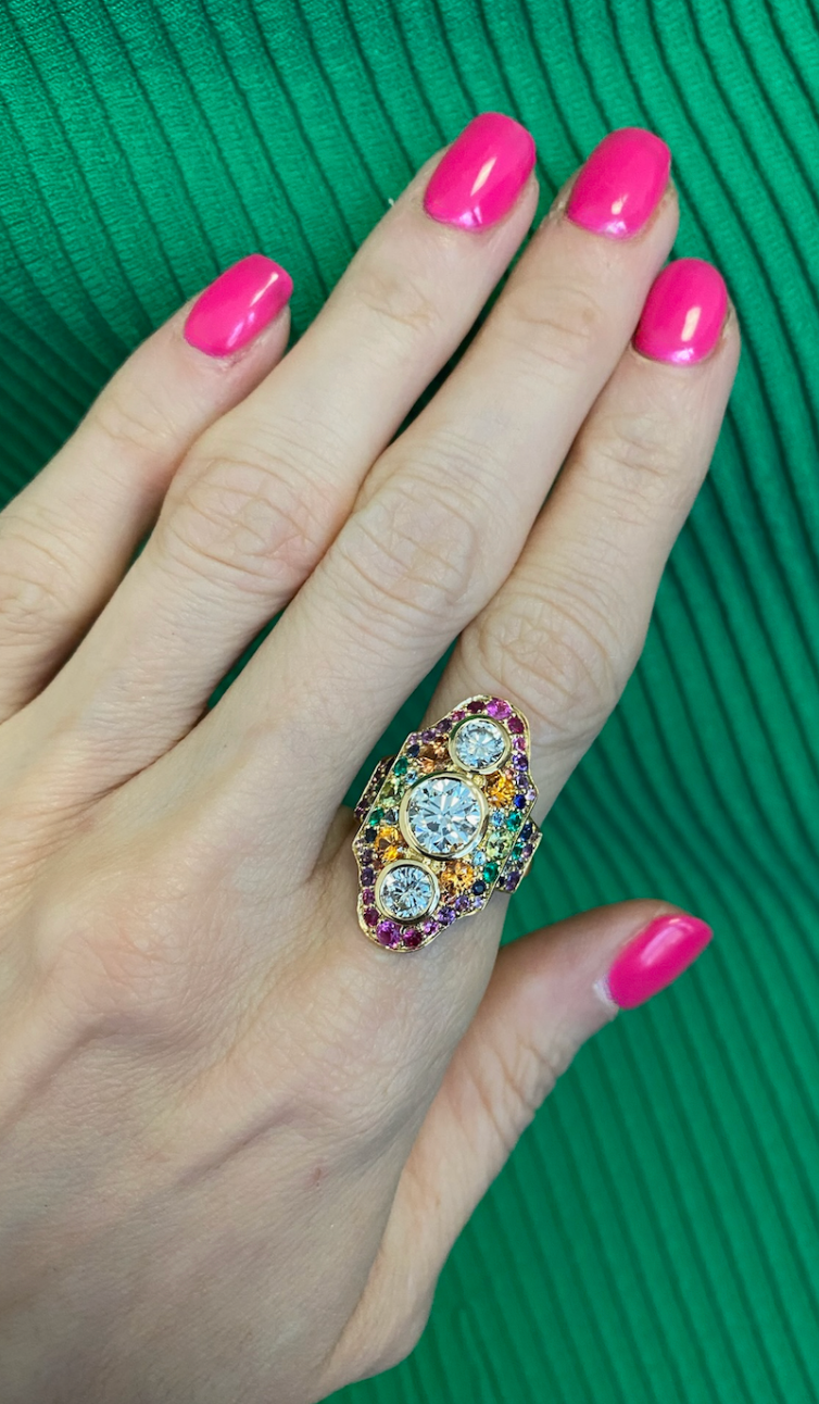 Multicolor Dinner Ring in Yellow Gold with Round Diamonds and Sapphires