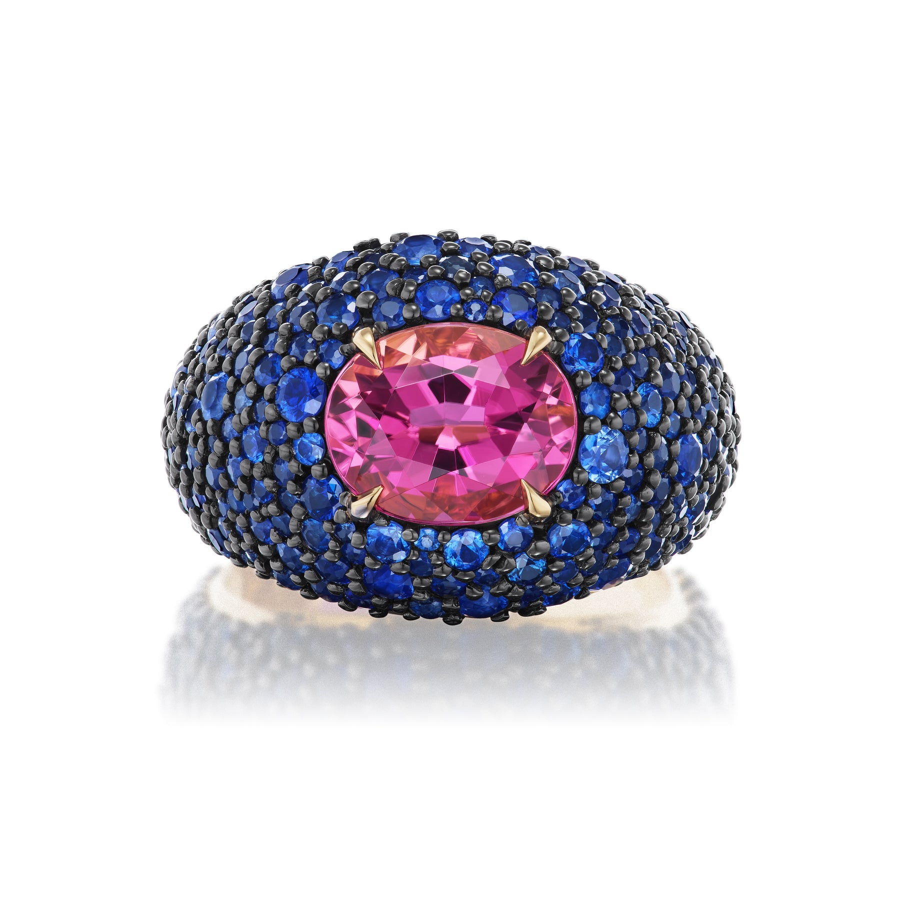 Cobblestone Bombé Ring in Yellow Gold with Oval and Round Sapphires