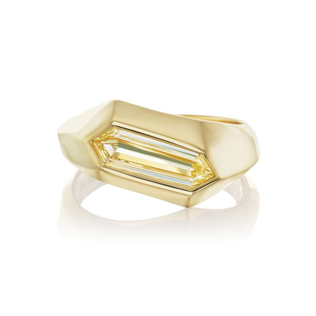 Chunky Hexagonal Ring in Yellow Gold with Fancy Light Yellow Diamond