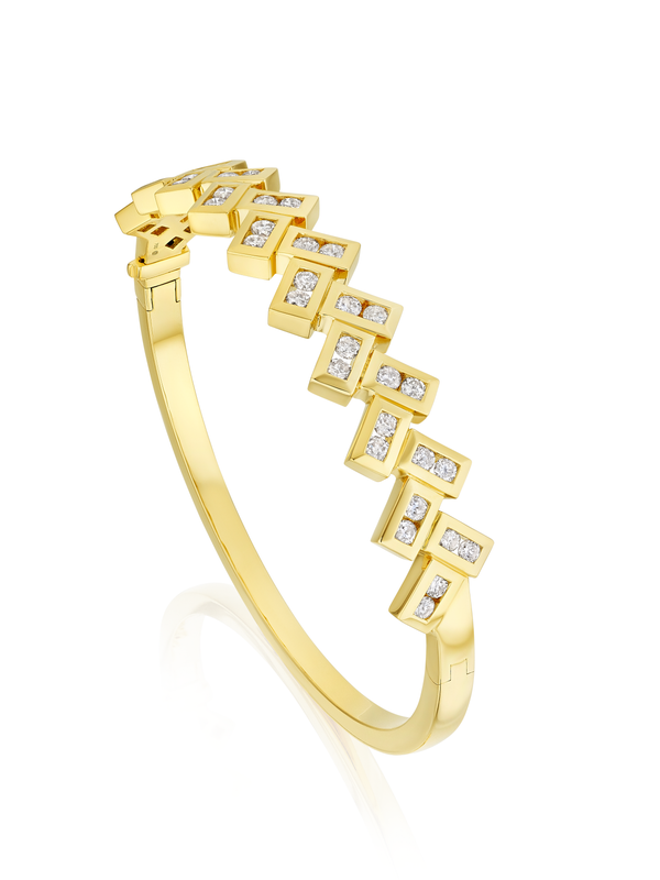 Chevron Bezel Set Brilliant Cut Diamond Bangle in Yellow Gold