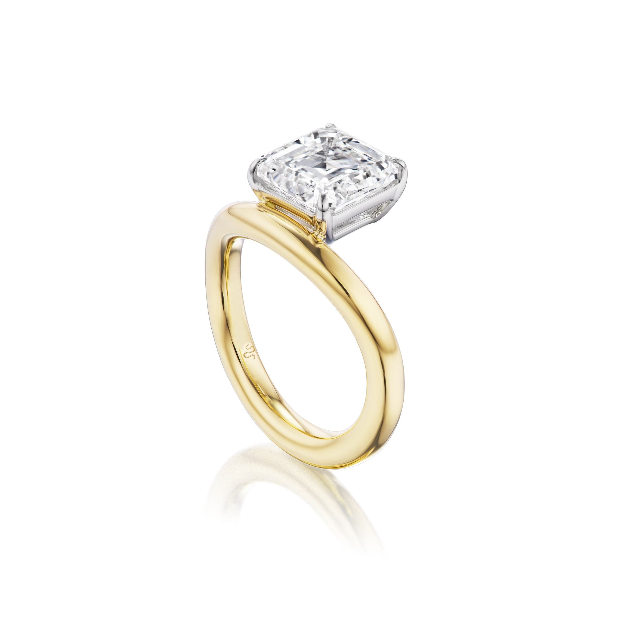 Hover Pinky Ring in Yellow Gold with Asscher Cut Diamond