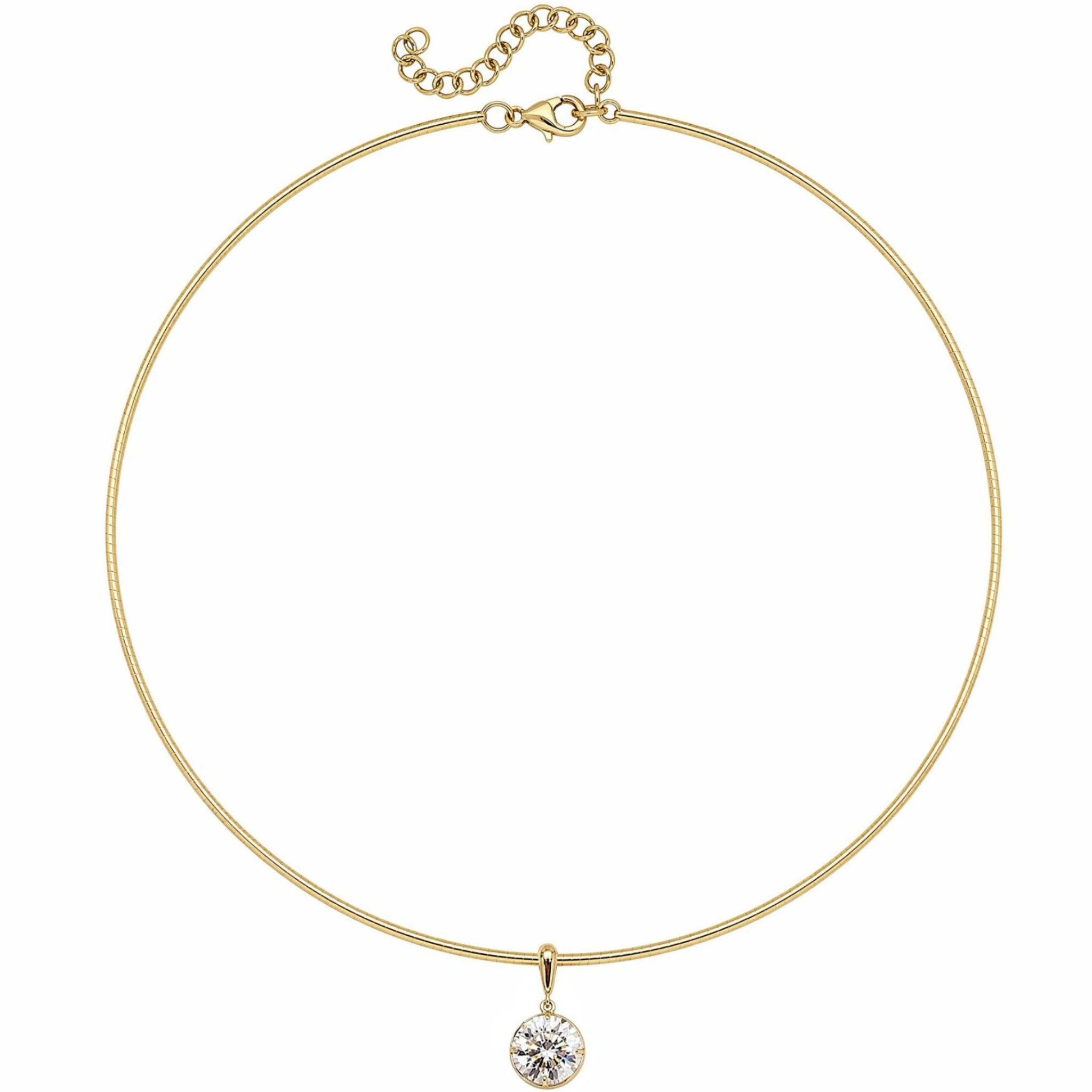 The Collet Set Round Diamond Omega Chain Necklace is a delicate 18k yellow gold choker with an adjustable clasp, featuring a single round diamond pendant elegantly suspended at the center.
