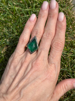 Collet Set Kite Shaped Emerald Ring in Black Rhodium and Yellow Gold