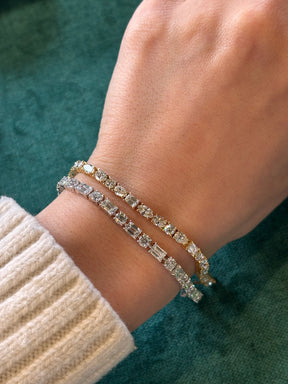 Alternating East-West Set Round and Emerald Cut Diamond Tennis Bracelet in White Gold