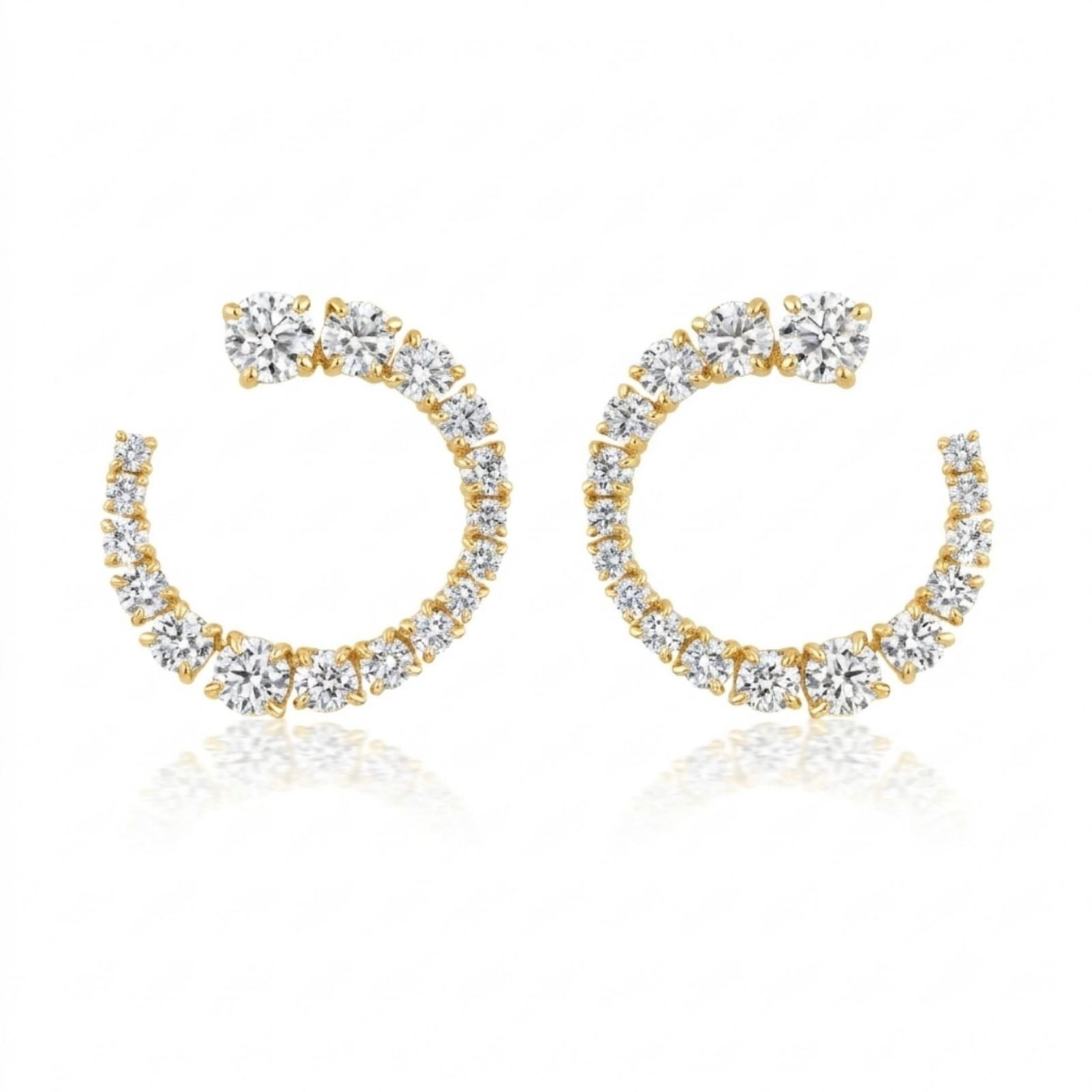 Introducing the Wave Round Diamond Front to Back Hoops in White Gold—an elegant pair of half-hoop earrings meticulously crafted from 18k white gold and adorned with SI clarity round diamonds arranged in a radiant circular pattern.