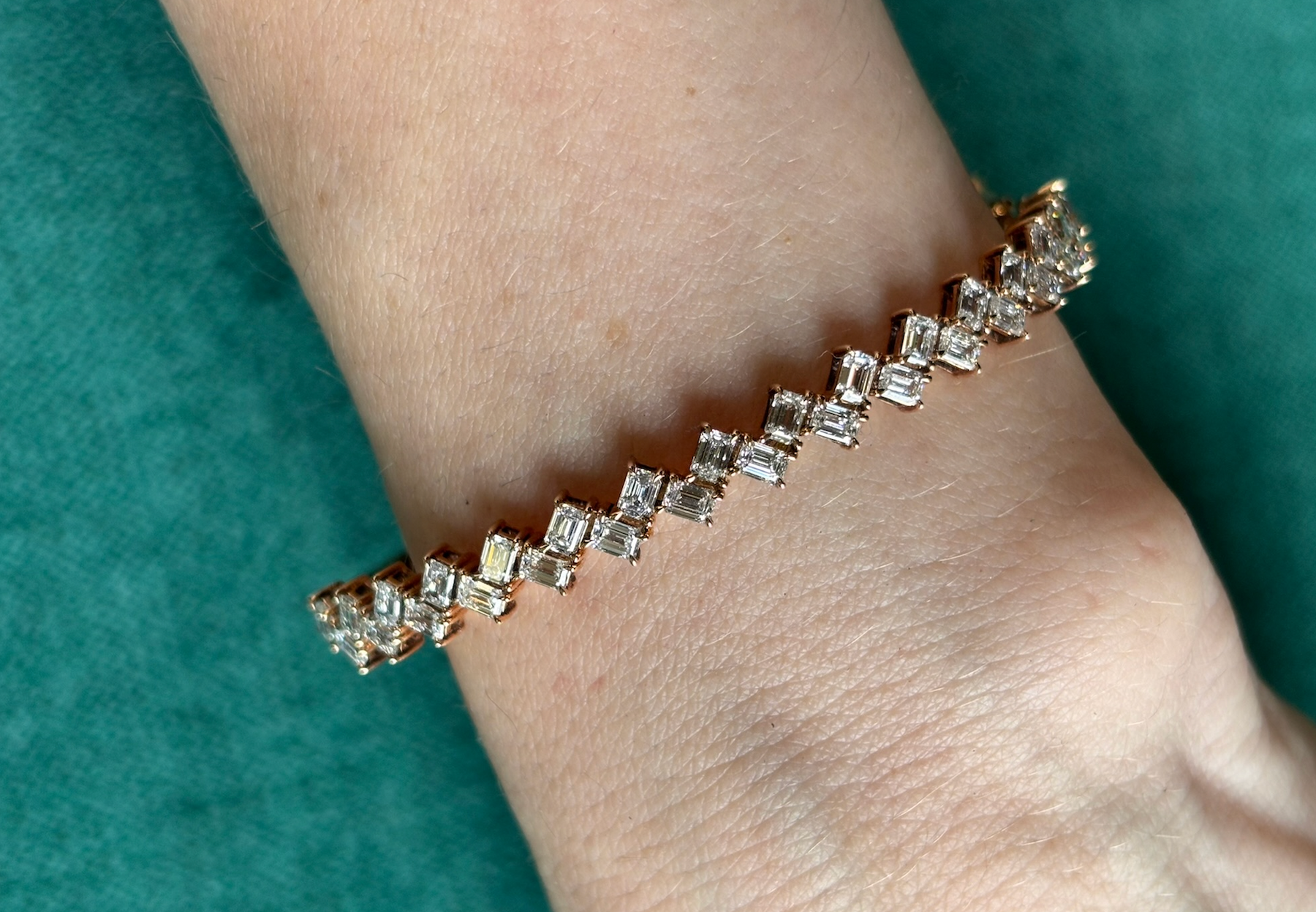 Zig-Zag Baguette Diamond Bangle in Rose Gold