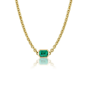 Chunky Chain Necklace in Yellow Gold with Emerald Cut Emerald