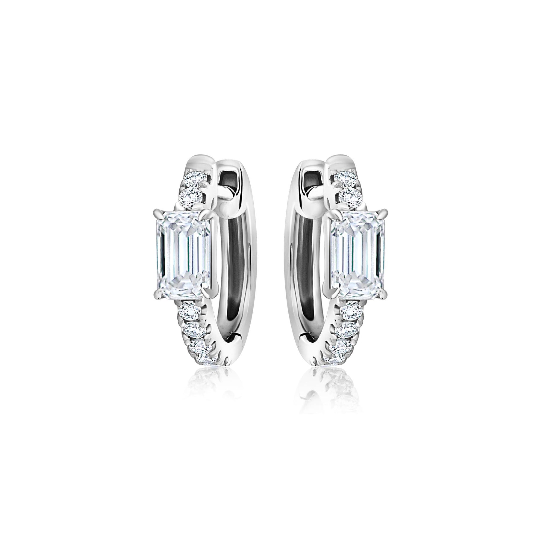 Pavé Huggie in White Gold with Emerald Cut Diamonds